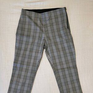 A new day - Plaid pants